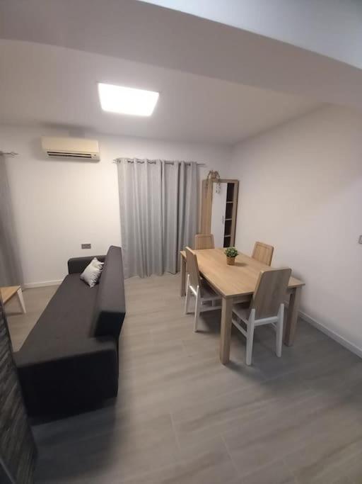 Leilighet Family Flat Close To The Centre-v-estrell *