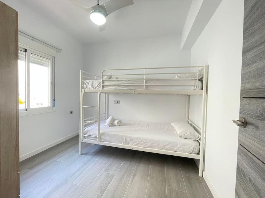 Family Flat Close To The Centre-v-estrell Leilighet Málaga
